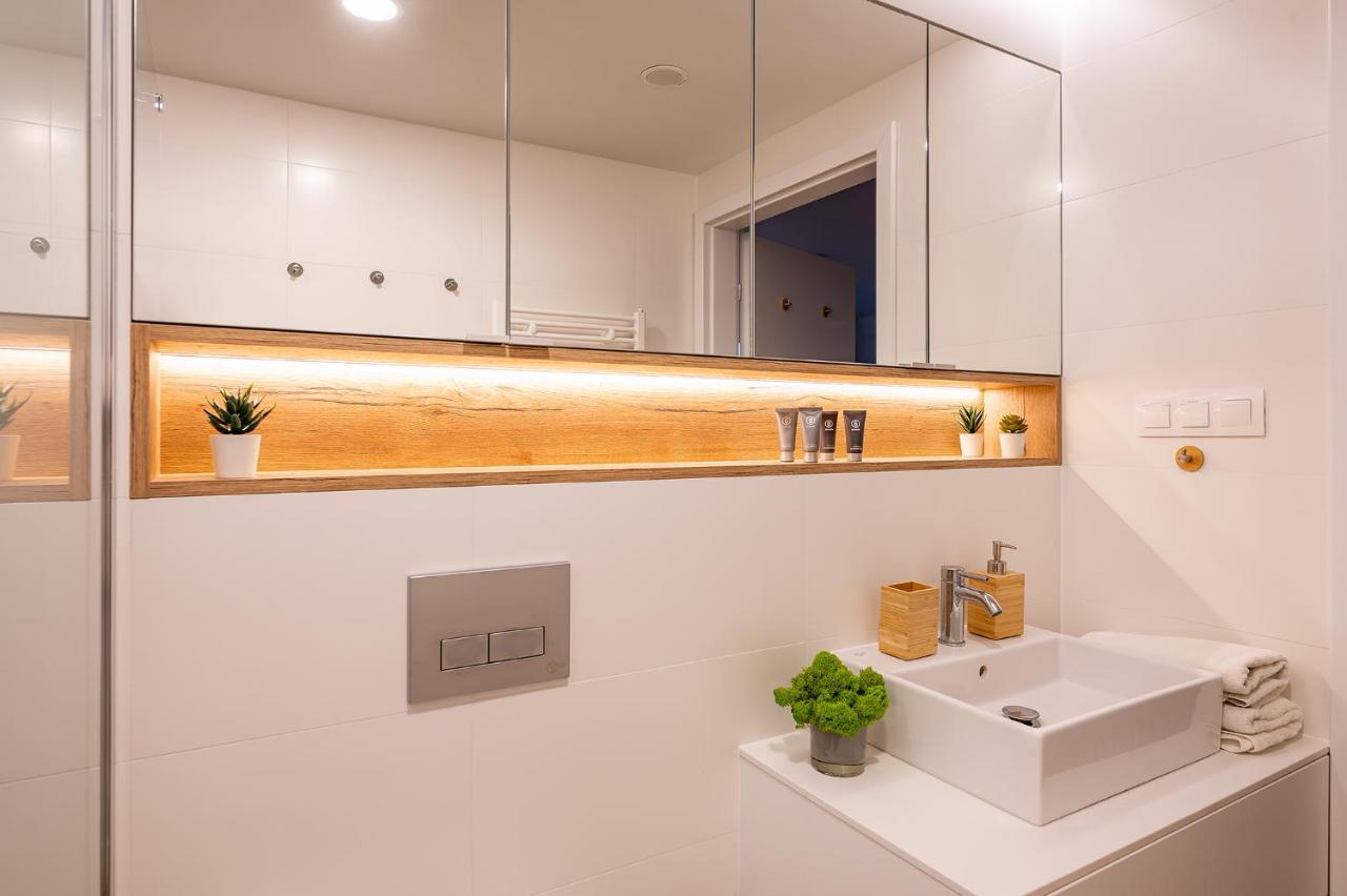 Pinea Sky Premium Apartament Z Widokiem Na Morze Ze Spa I Basenem Przy Plazy Pobierowo Exteriér fotografie